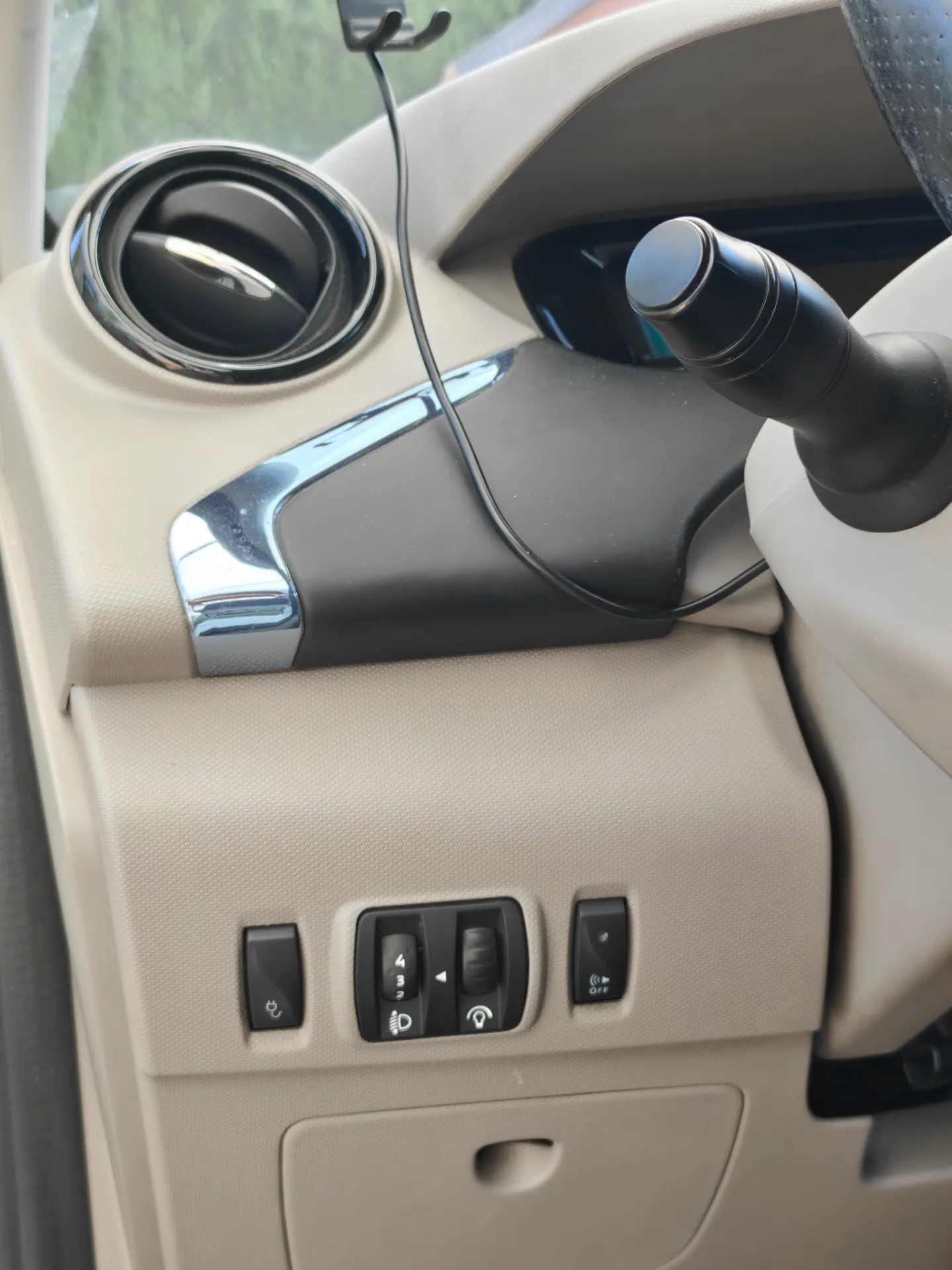 Renault Zoe Intens Q210 22 kWh (2014) — foto 8